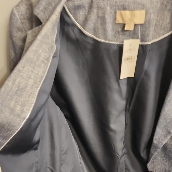 LOFT Light Blue Blazer with Gold Button - Picture 4 of 5